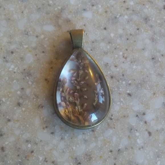 HANDMADE dried flower pressed floral Pendant - Picture 3 of 3